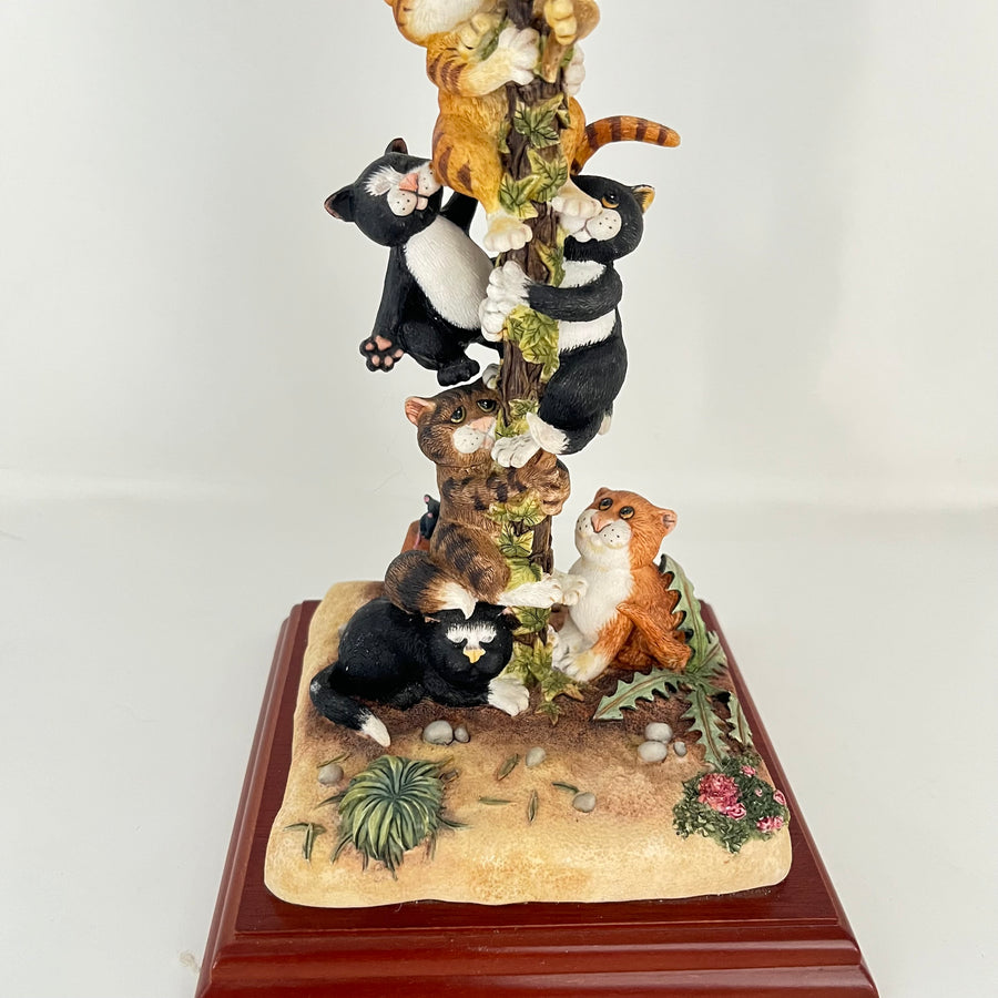 Vintage Whodunnit? Comic & Curious Cats A0486 RARE LTD EDN