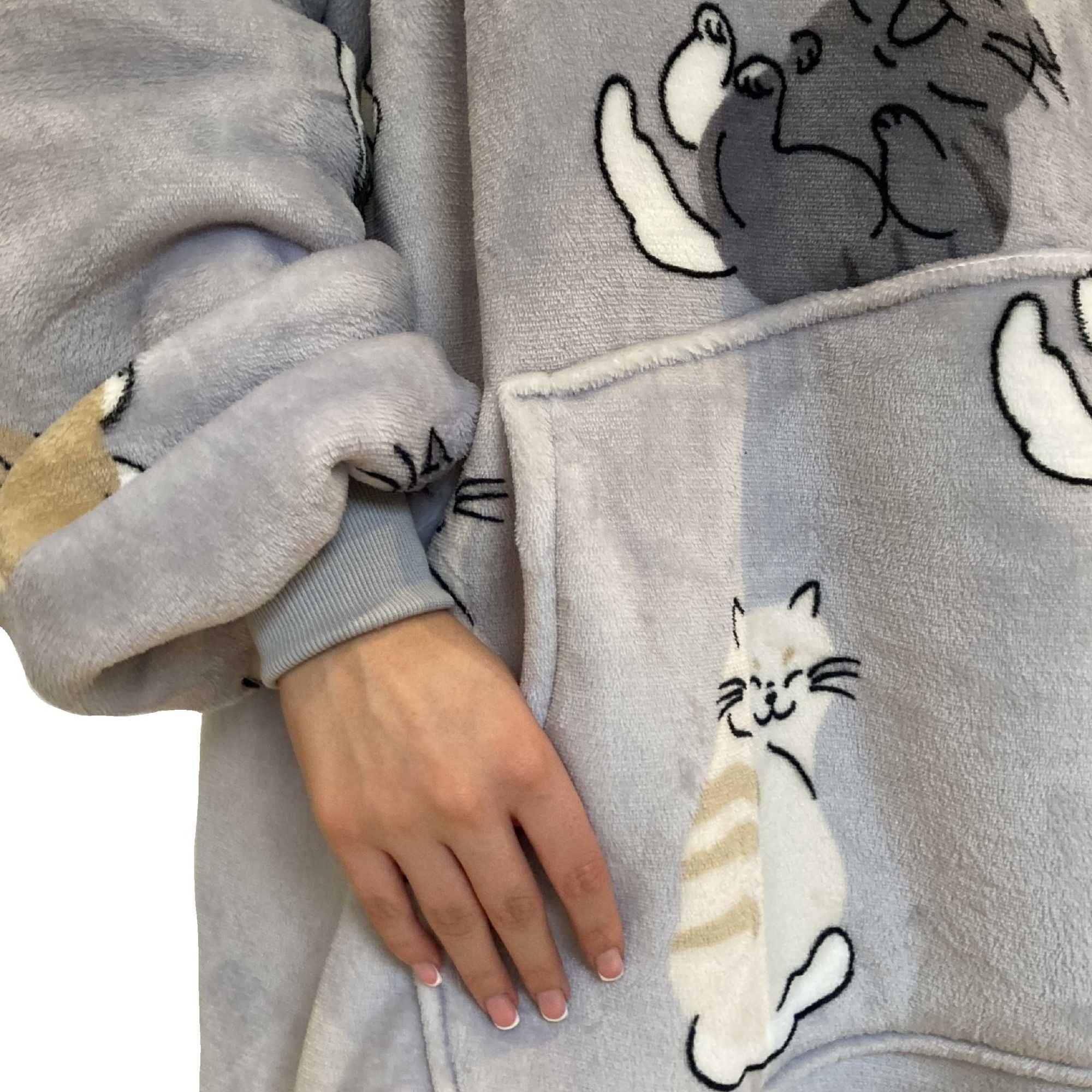 Hoodie with cat pocket hotsell