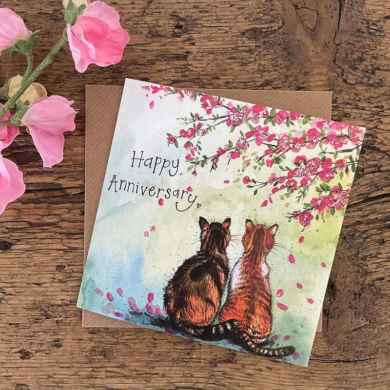 Tarjeta de aniversario de gatos y flores de Alex Clark