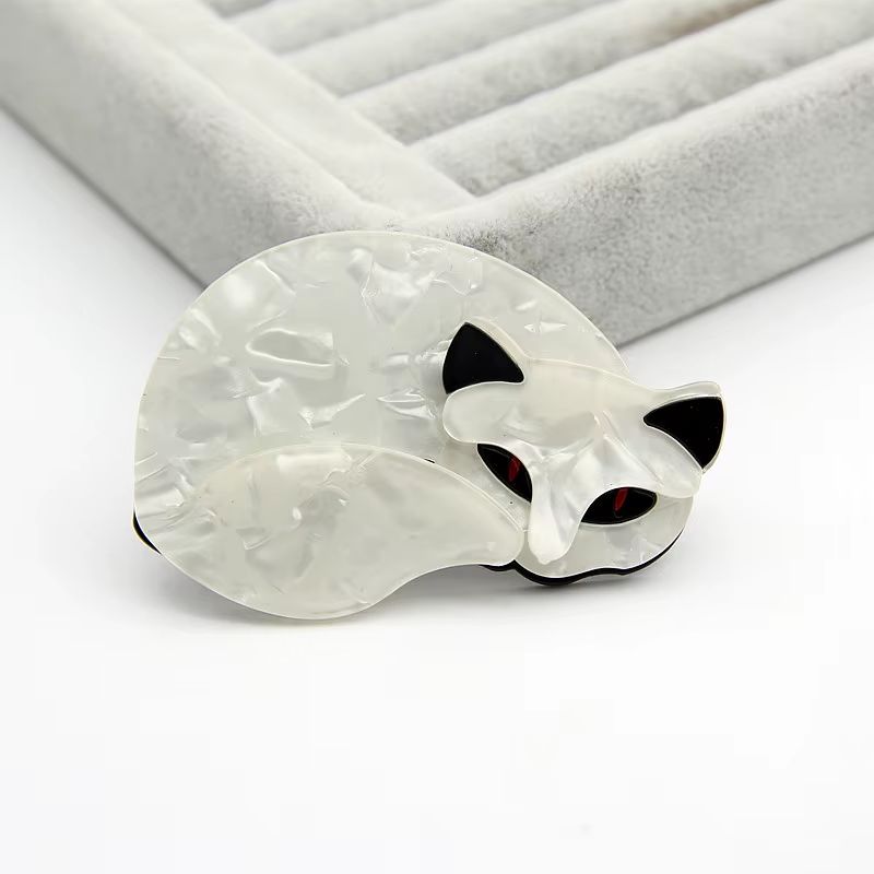 Large Sleeping Cat Brooch
