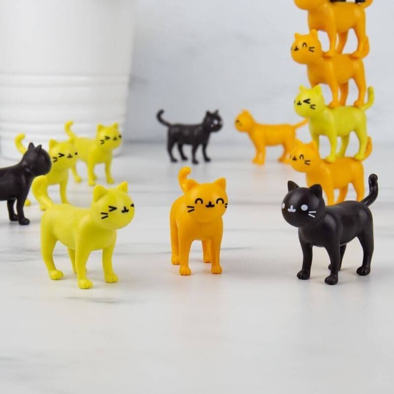 Cat-Astrophe Stacking Game