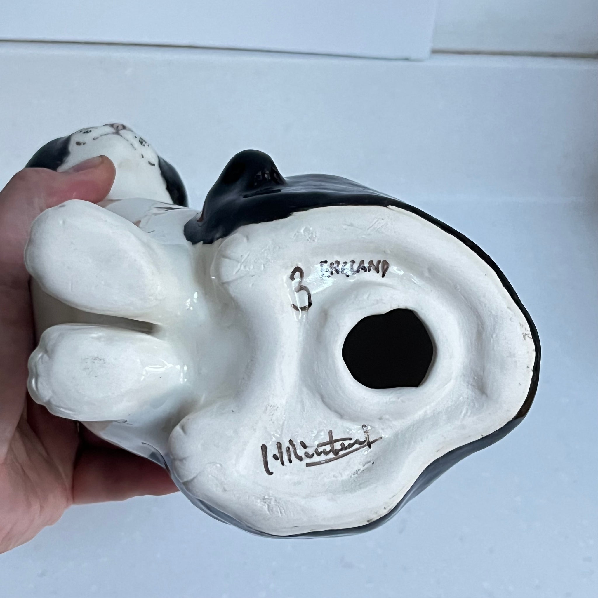 Winstanley Tuxedo Cat Sitting  - Size 3