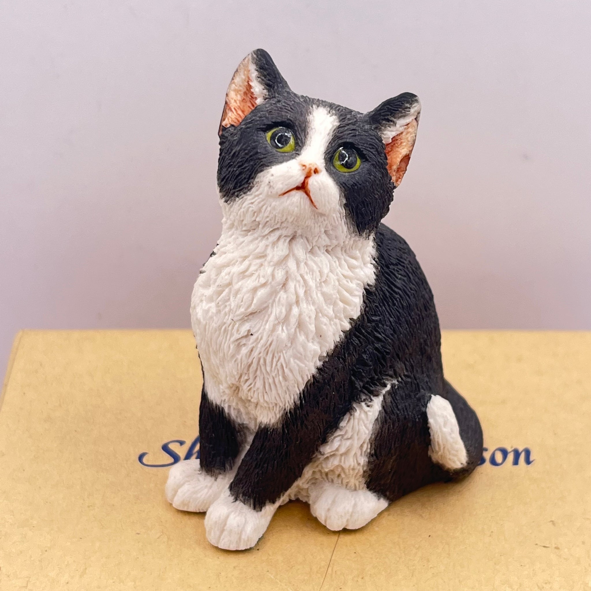 Vintage Sherratt & Simpson Black & White Cat Looking Up (Boxed)