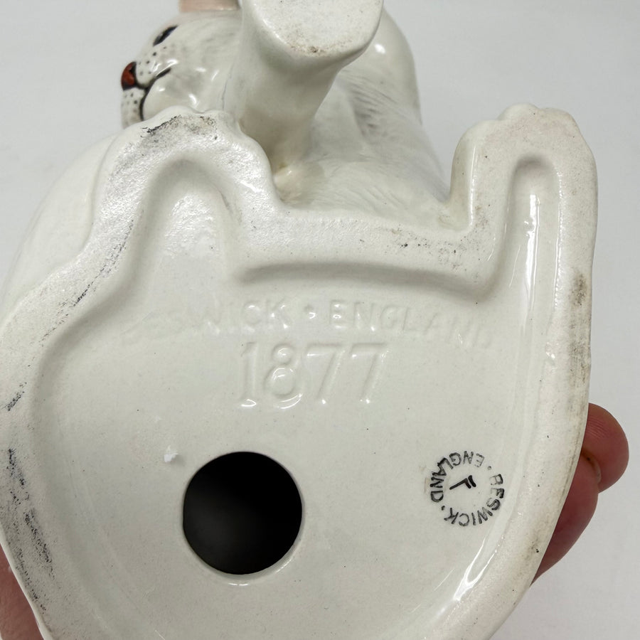 Vintage Beswick England White Persian Cat Seated Scratching Ear 1877