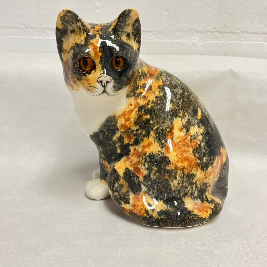 Winstanley Tortie Sitting Cat - Size 4