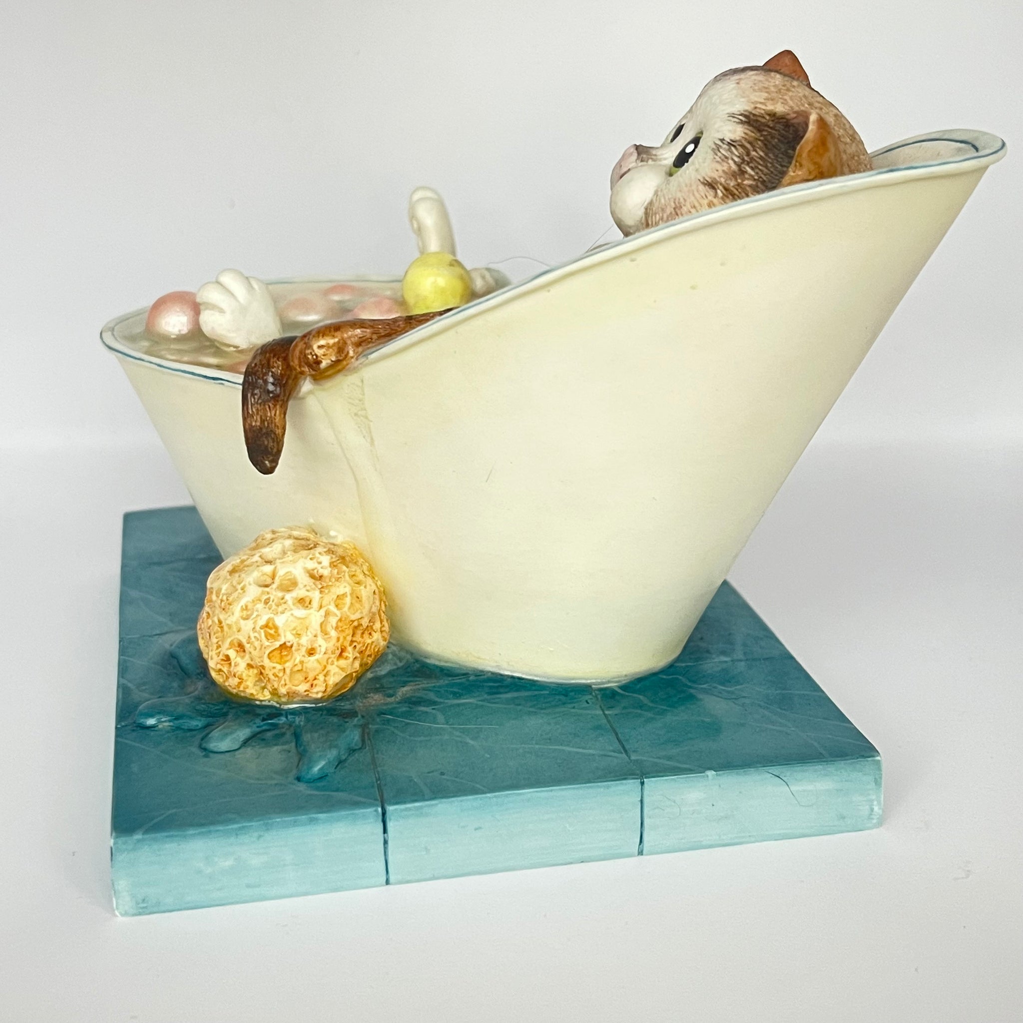 Vintage Slip-purr Bath Comic & Curious Cats A8882