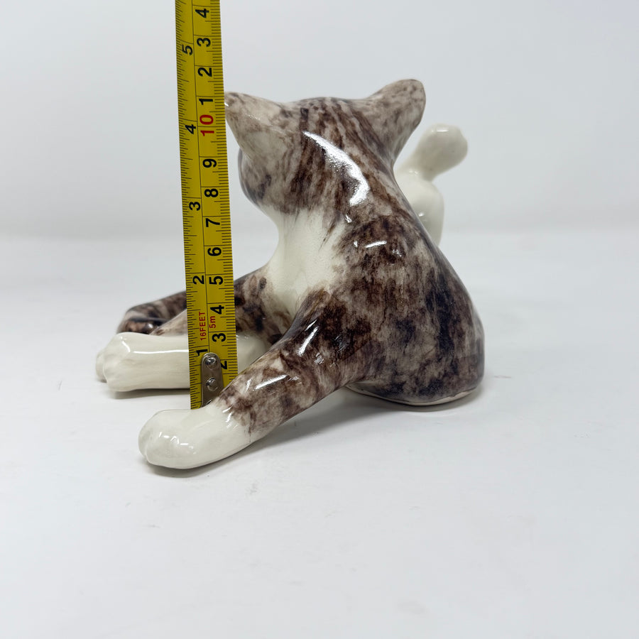 Winstanley Tabby & White Cat Interrupted - Size 3