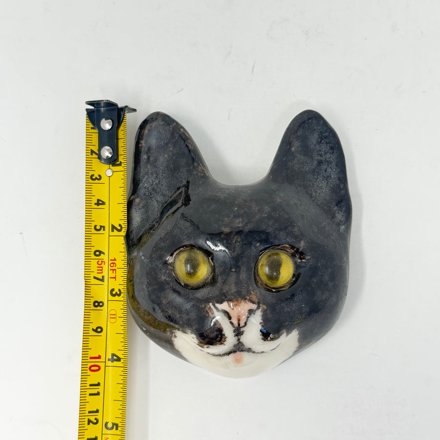 Winstanley Black & White Cat Plaque - Size 1
