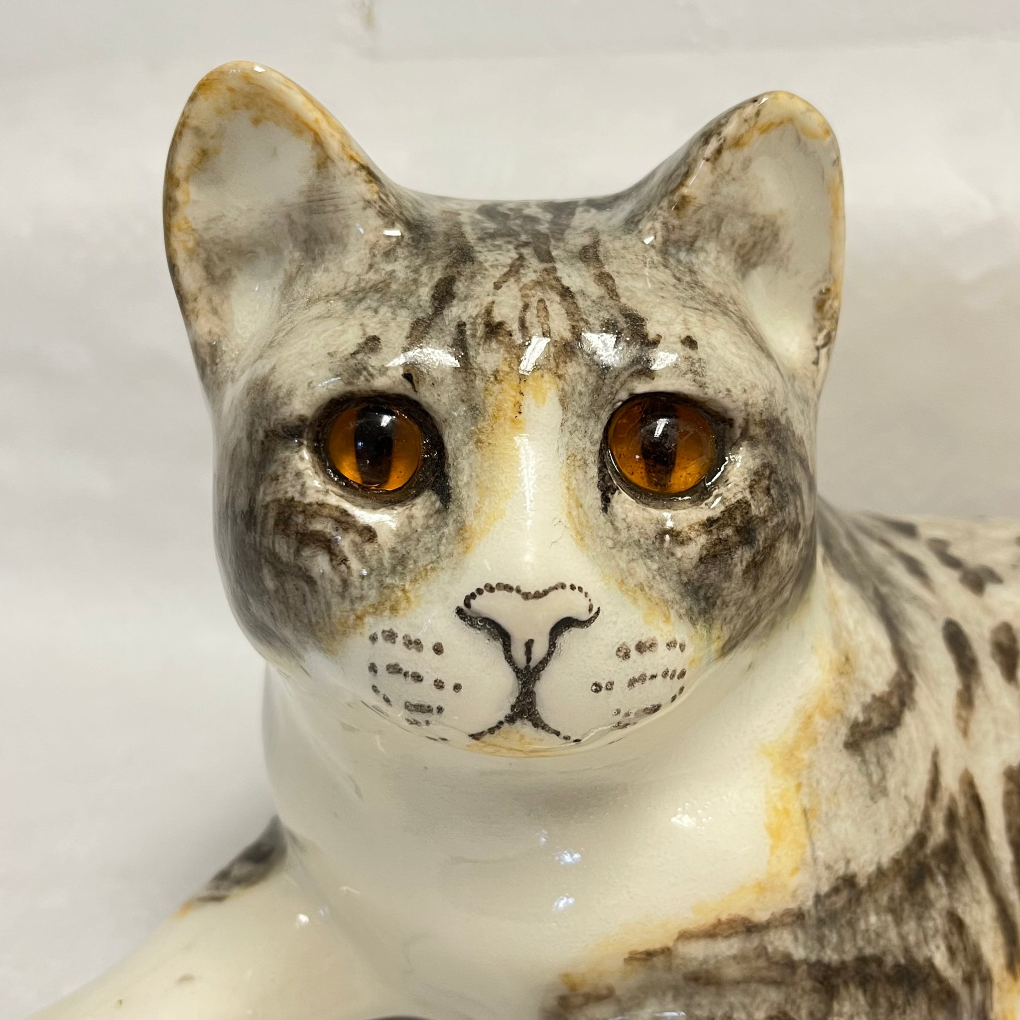 Winstanley Tabby & White Cat Lying - Size 7