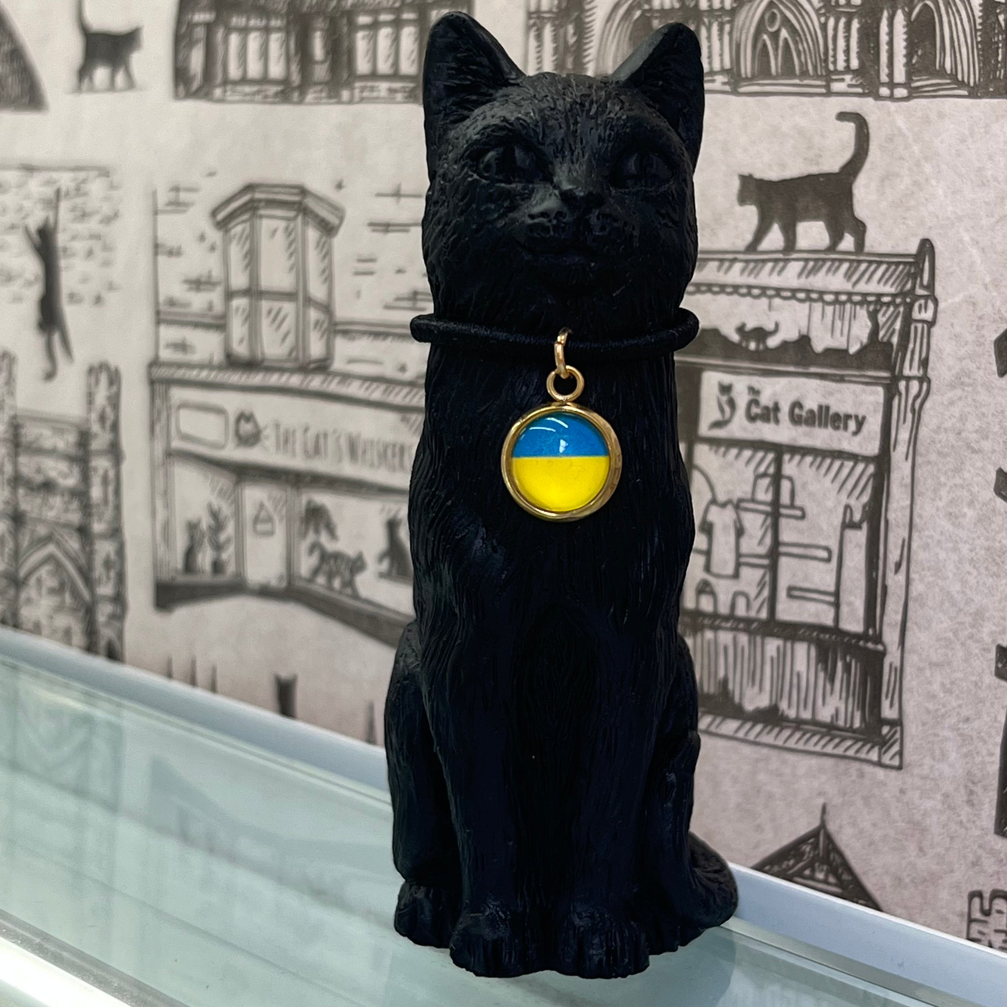 8cm Original Lucky Cat with Ukraine Flag Charm