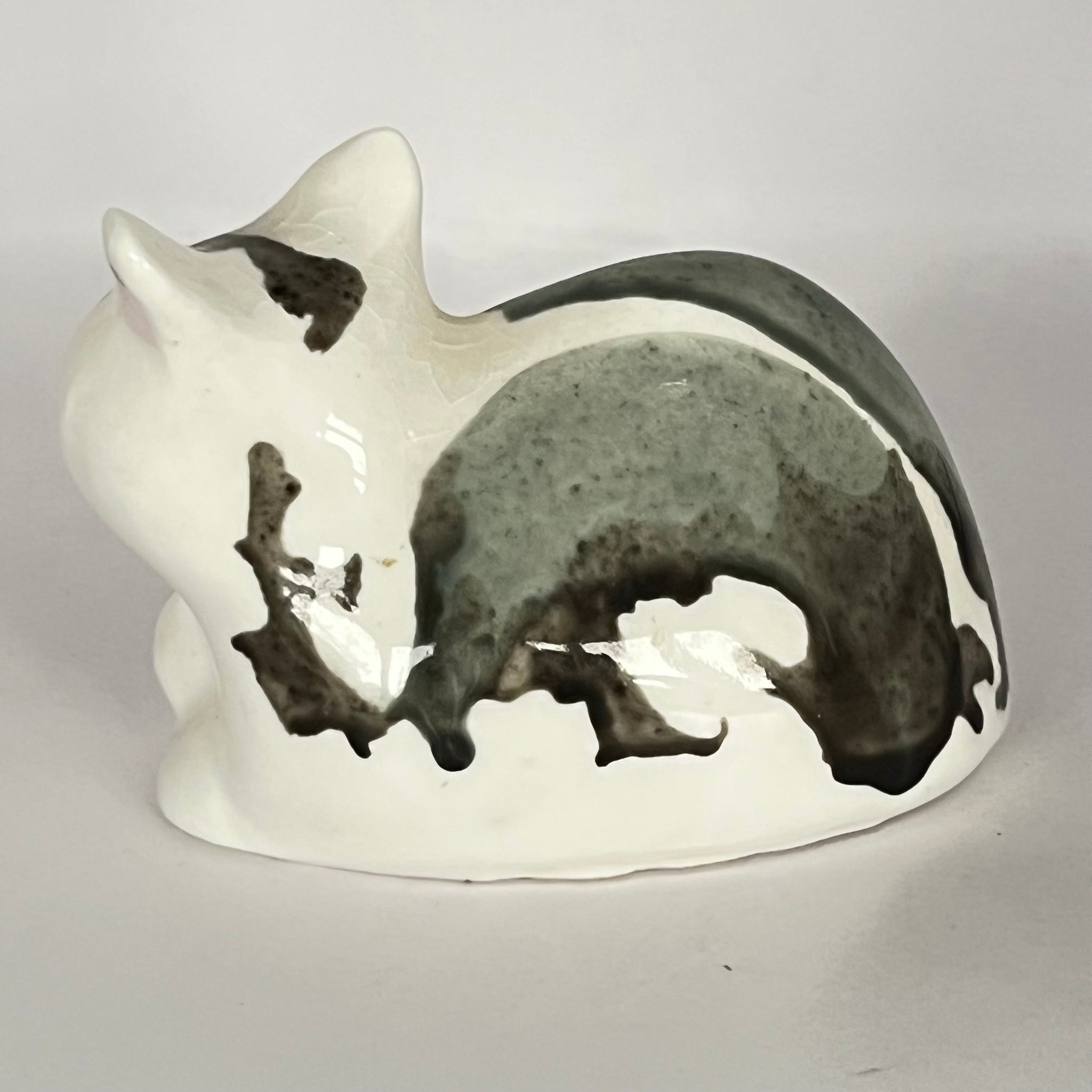 Vintage Hand Painted Grey Black & White Cat Laying Ornament by A & R Scott Rare!