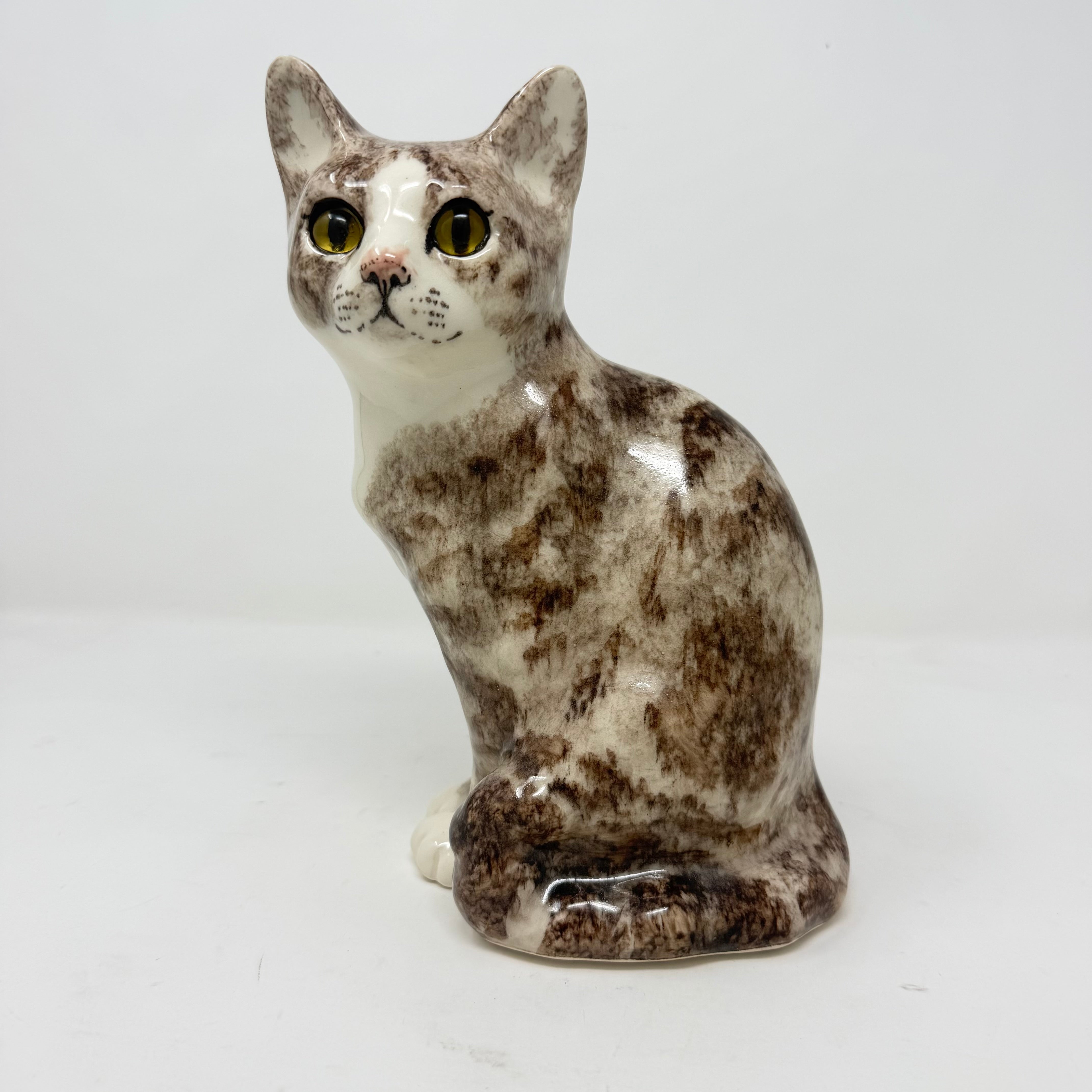 Winstanley Grey & White Sitting Cat - Size 4