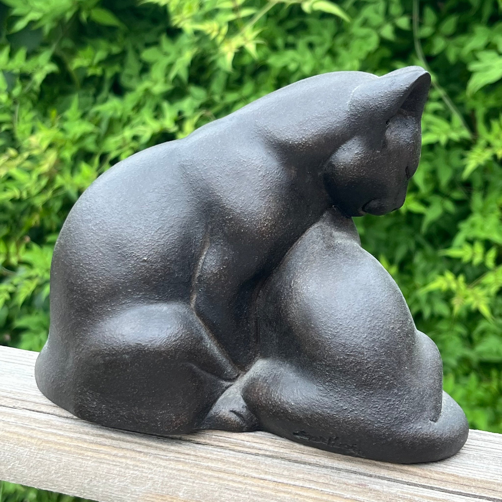 Vintage Susie Marsh Resin Sculpture: Mother & Kitten
