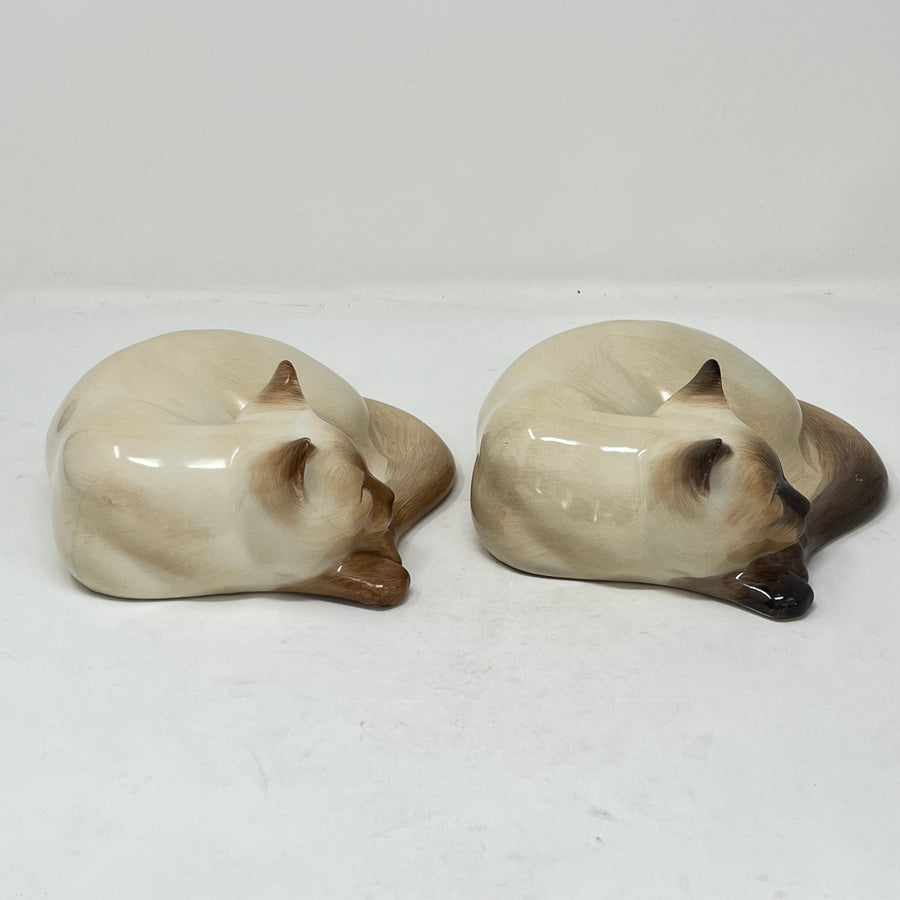 Rare Pair: Just Cats & Co. Siamese Figurines – Early Hand-Painted "SM" – Excellent Vintage Condition
