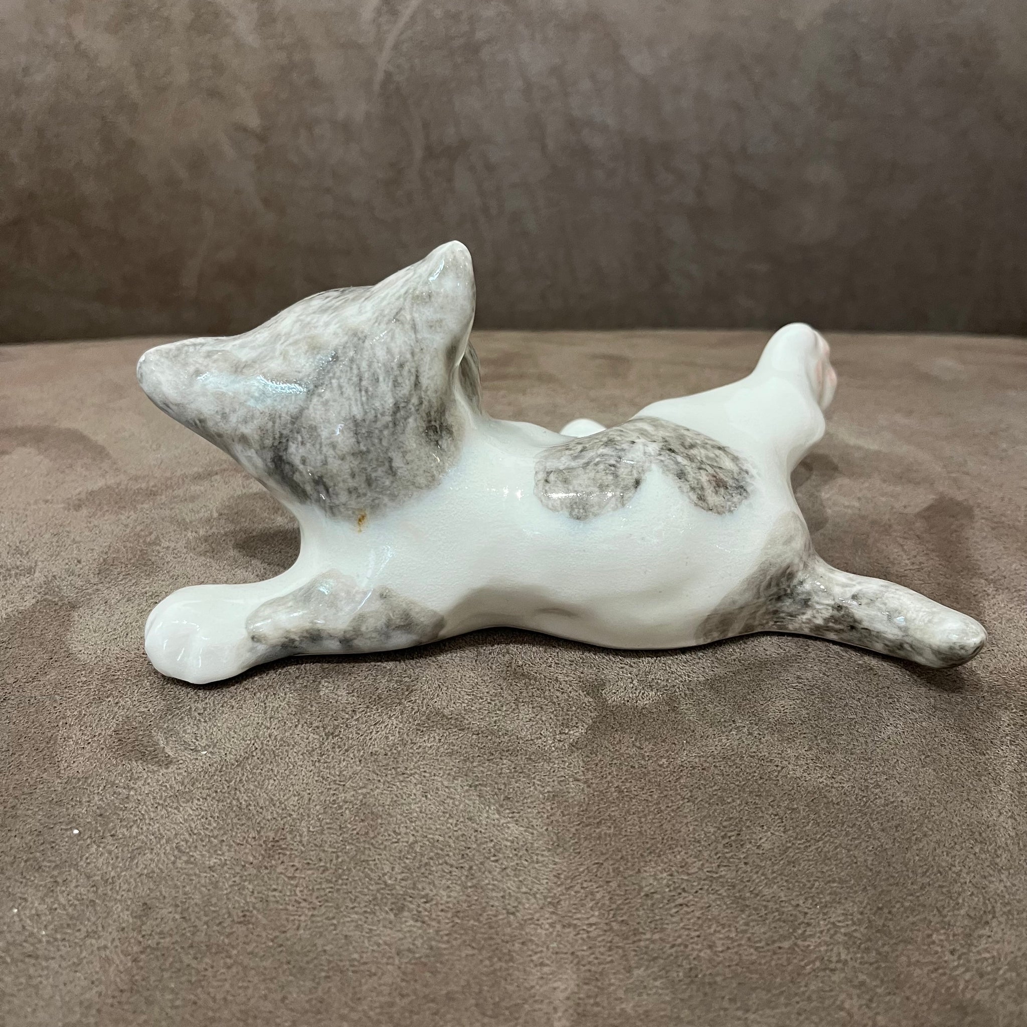Winstanley Grey & White Size 2
