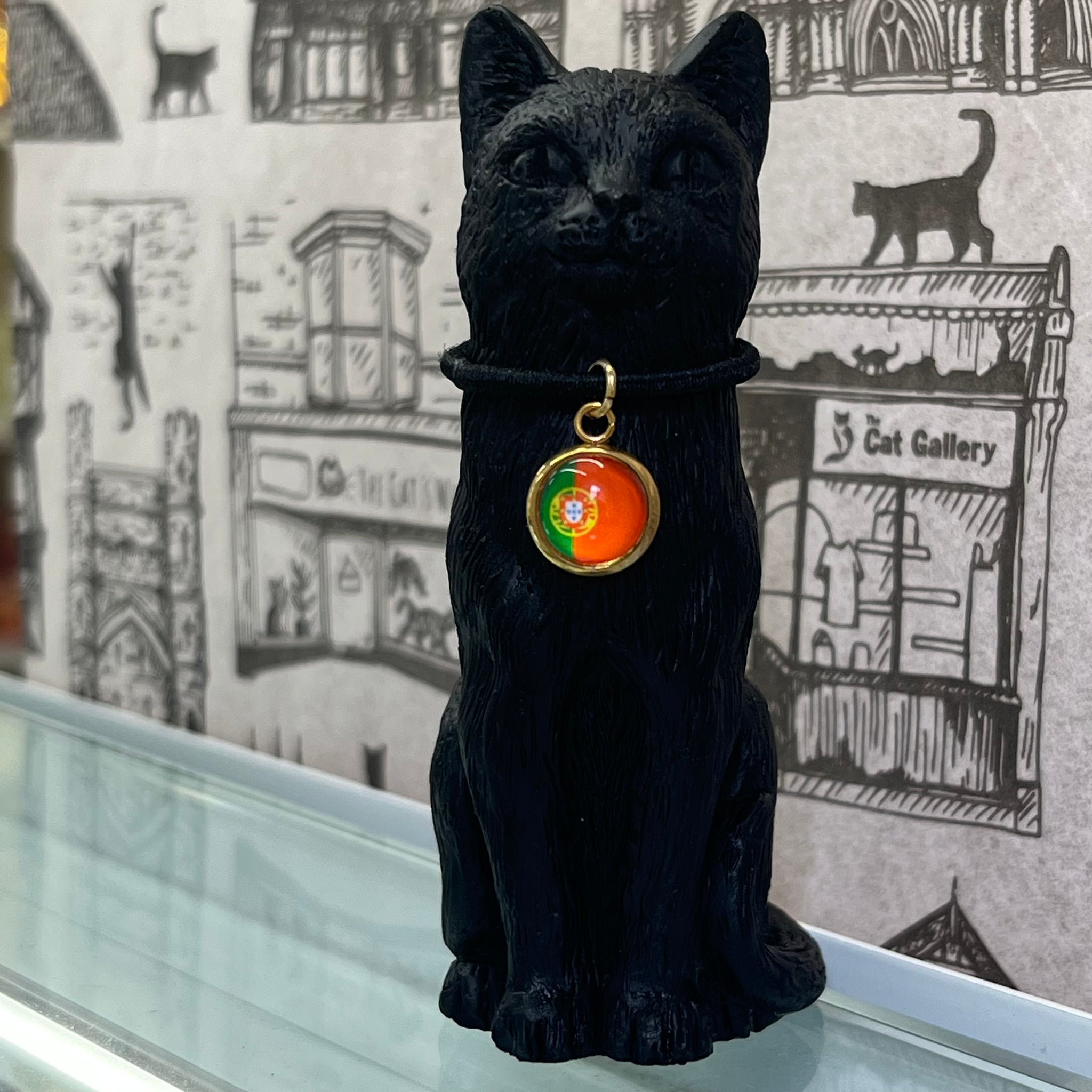 8cm Original Lucky Cat with Portugal Flag Charm