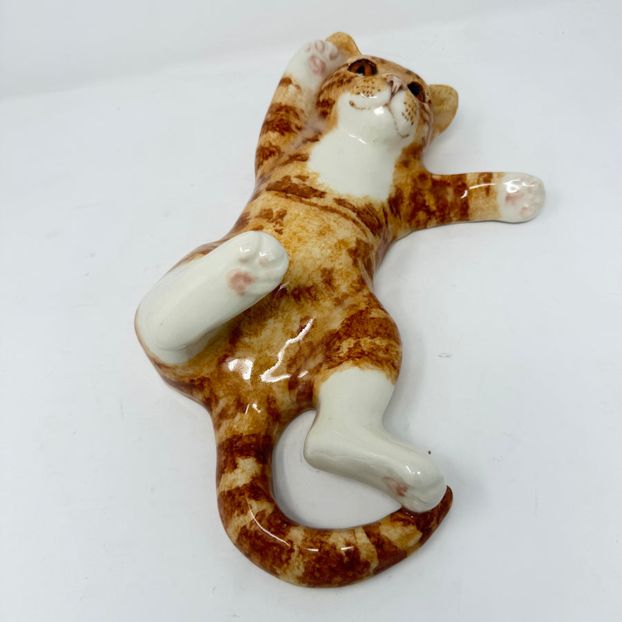 Winstanley Ginger & White Cat on Back - Size 4