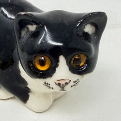 Winstanley Black & White Crouching Cat - Size 1