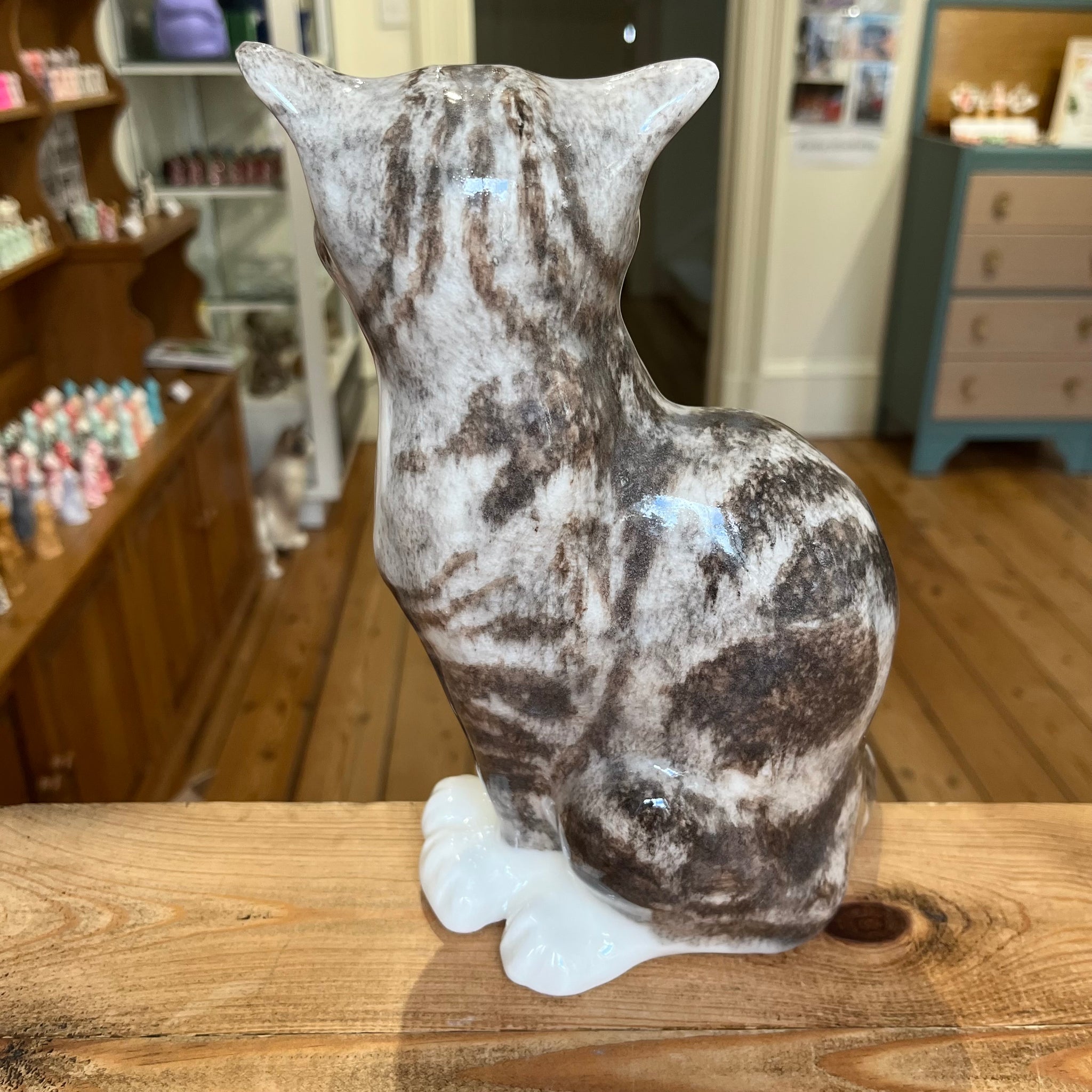 Grey Tabby & White Tail Dangling Winstanley Cat - Size 4