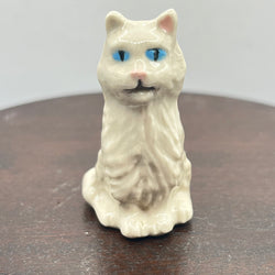 Vintage Wade White Sitting Up Cat