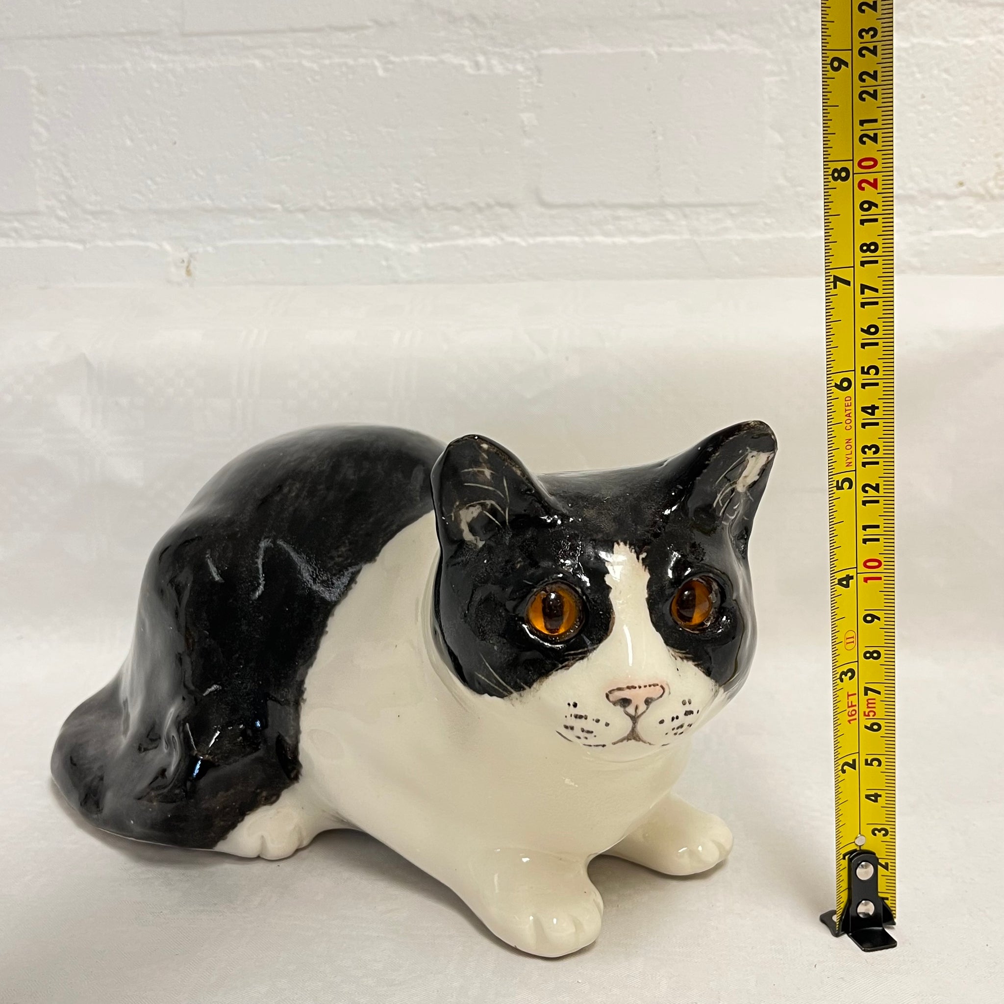 Winstanley Black & White Cat - Size 5