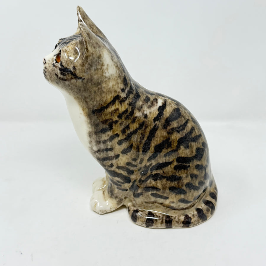 Winstanley Tabby & White Sitting - Size 3