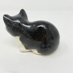 Winstanley Black & White Crouching Cat - Size 1