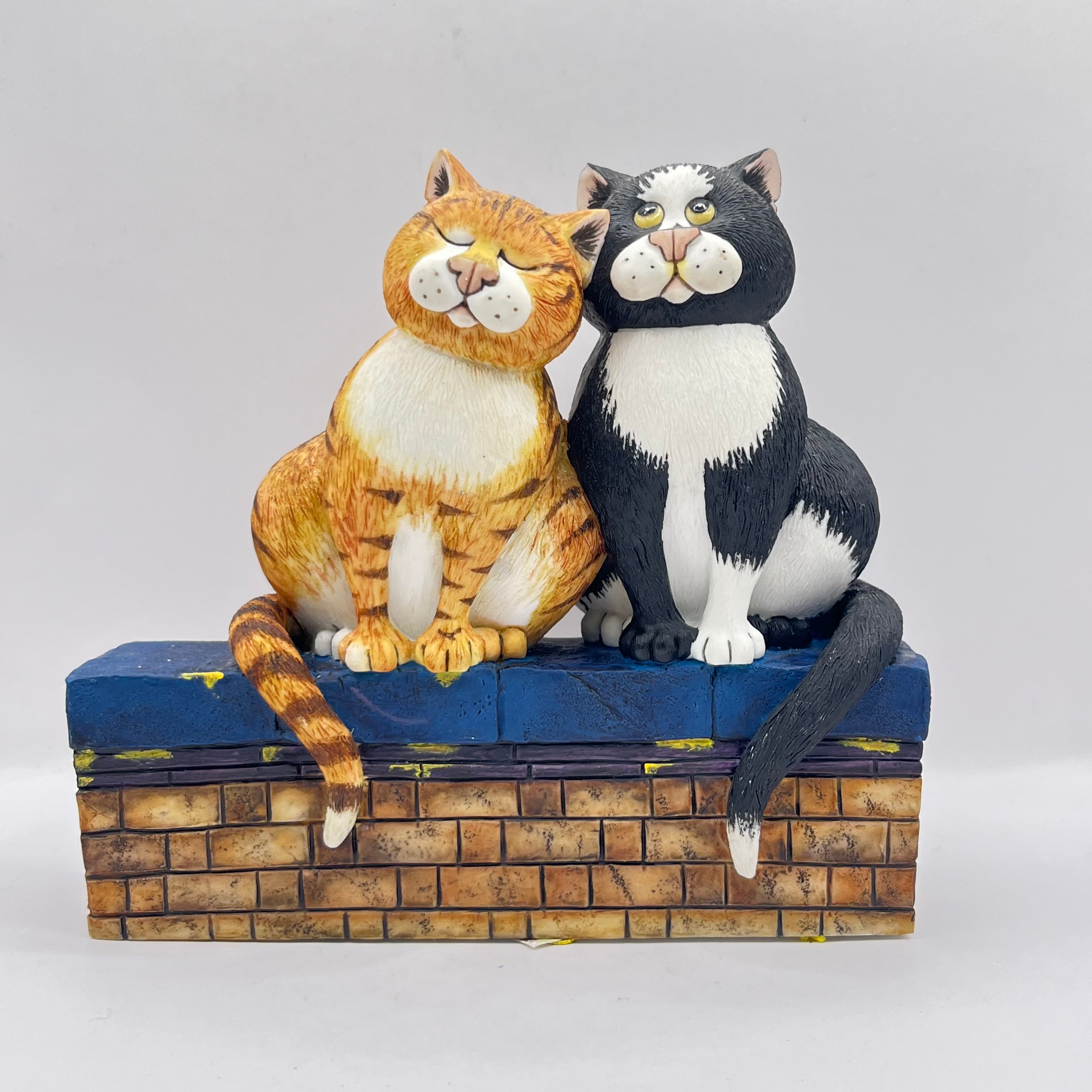 Vintage A Fine Romance Comic & Curious Cats A0911