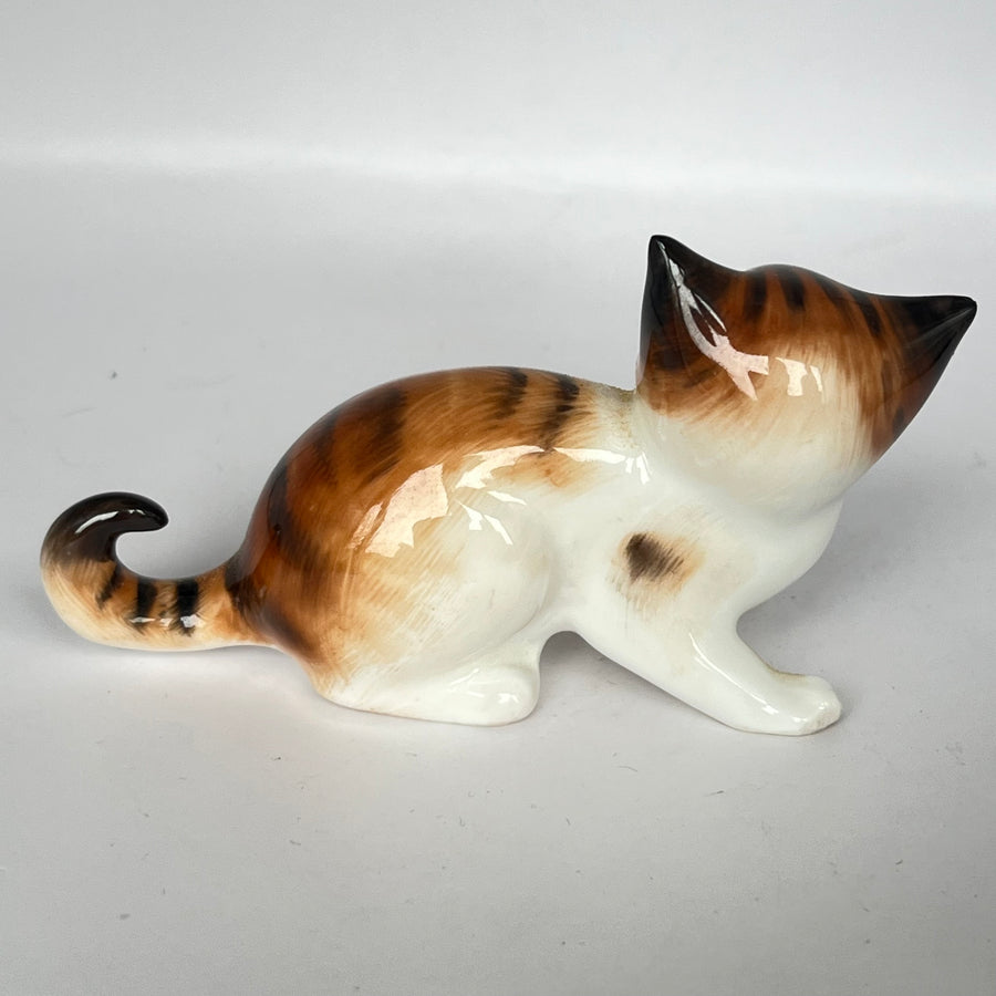 Vintage Royal Doulton Character Kitten HN2584