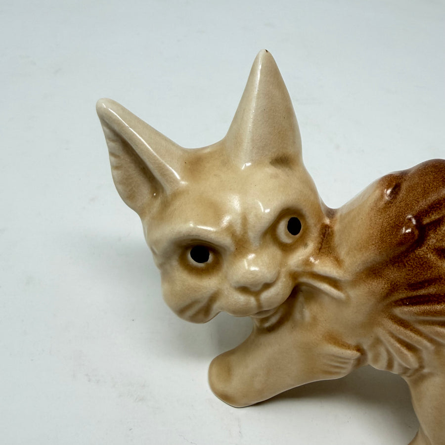 Vintage Sylvac 1046 Scaredy Cat, Brown