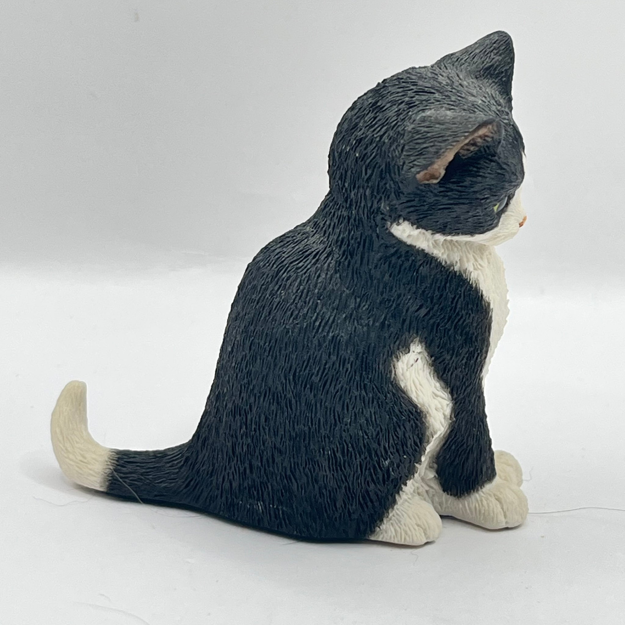Vintage Sherratt & Simpson Black & White Cat Sitting