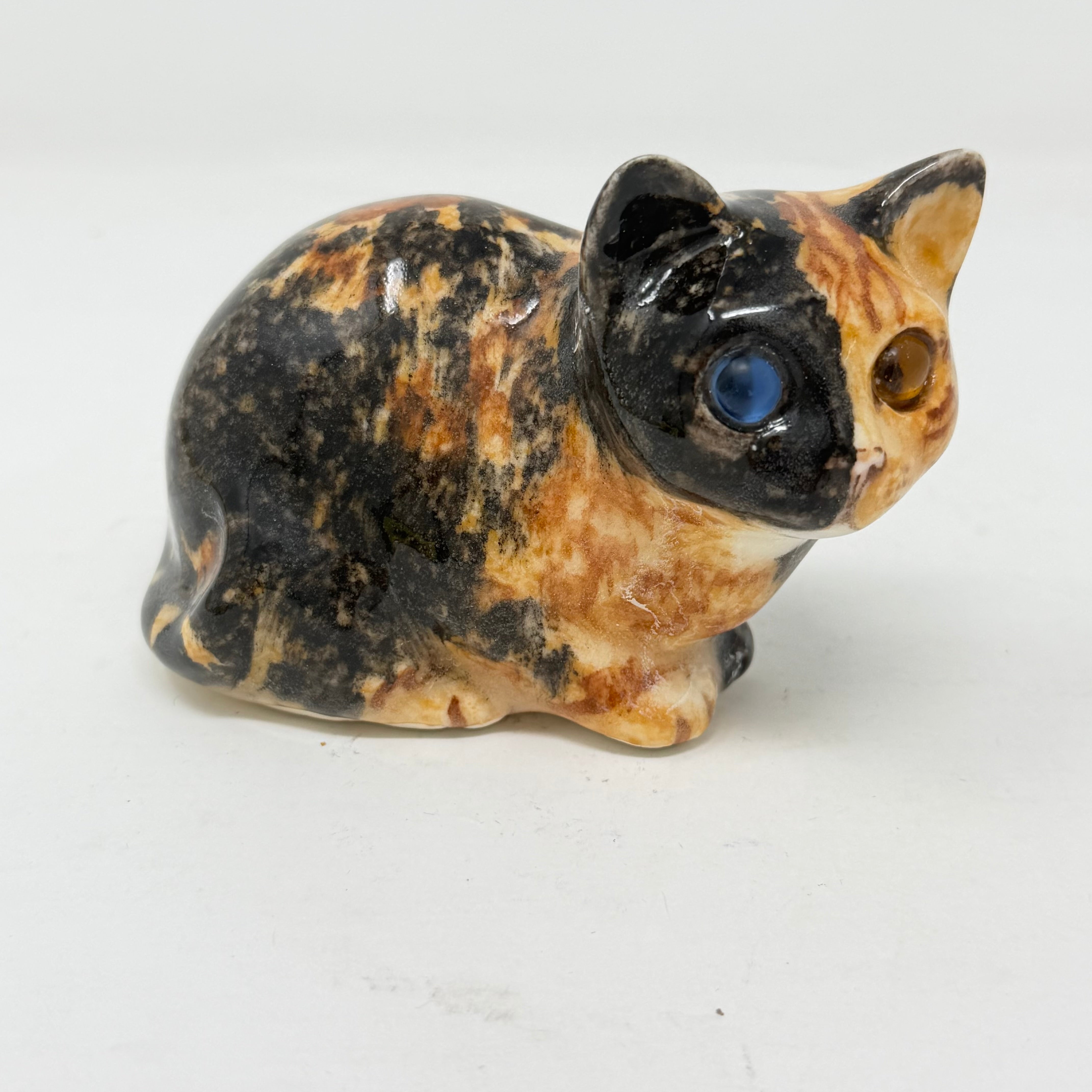 Winstanley Brindle Tortie Crouching Cat - Size 1