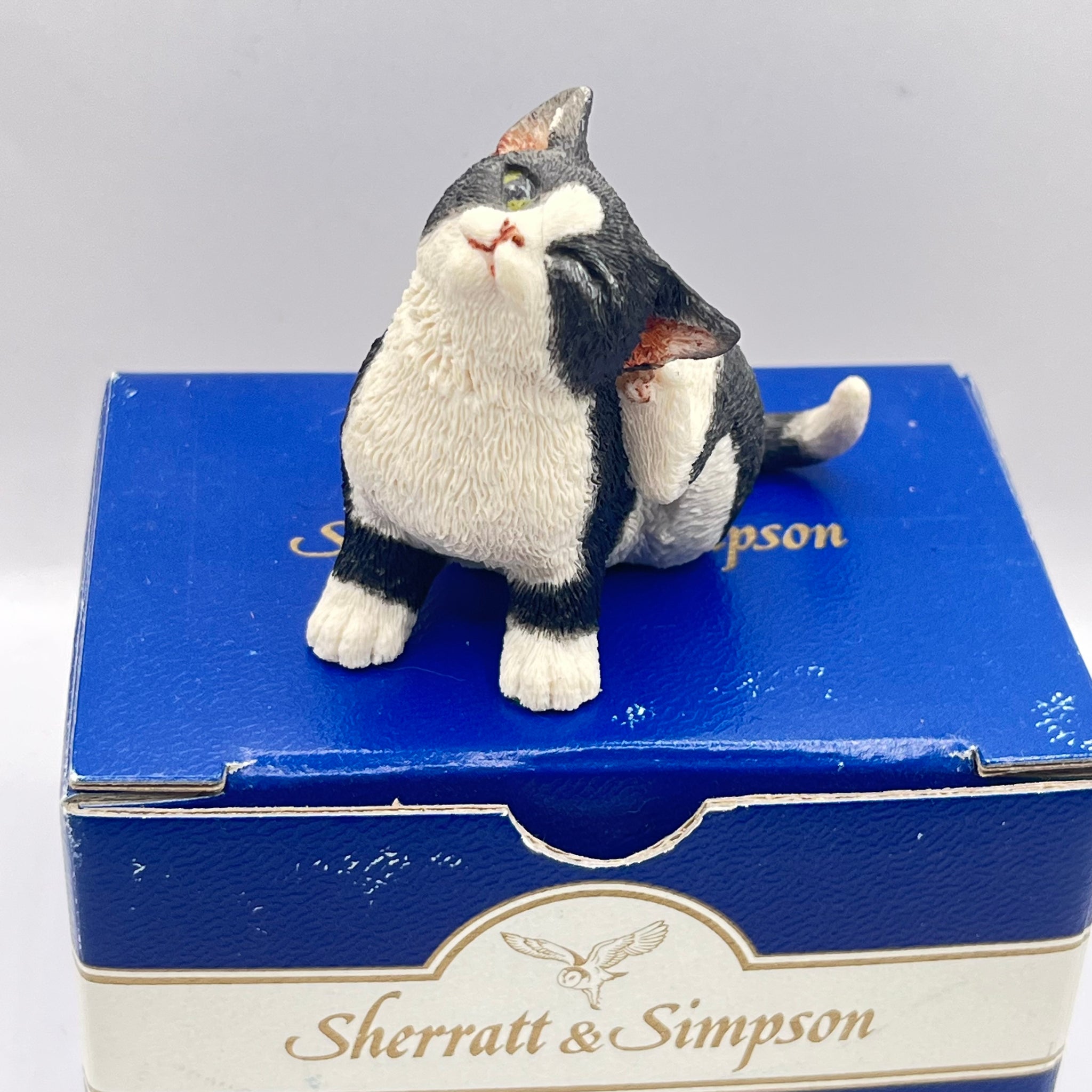Vintage Sherratt & Simpson Black & White Cat Scratching (Boxed)