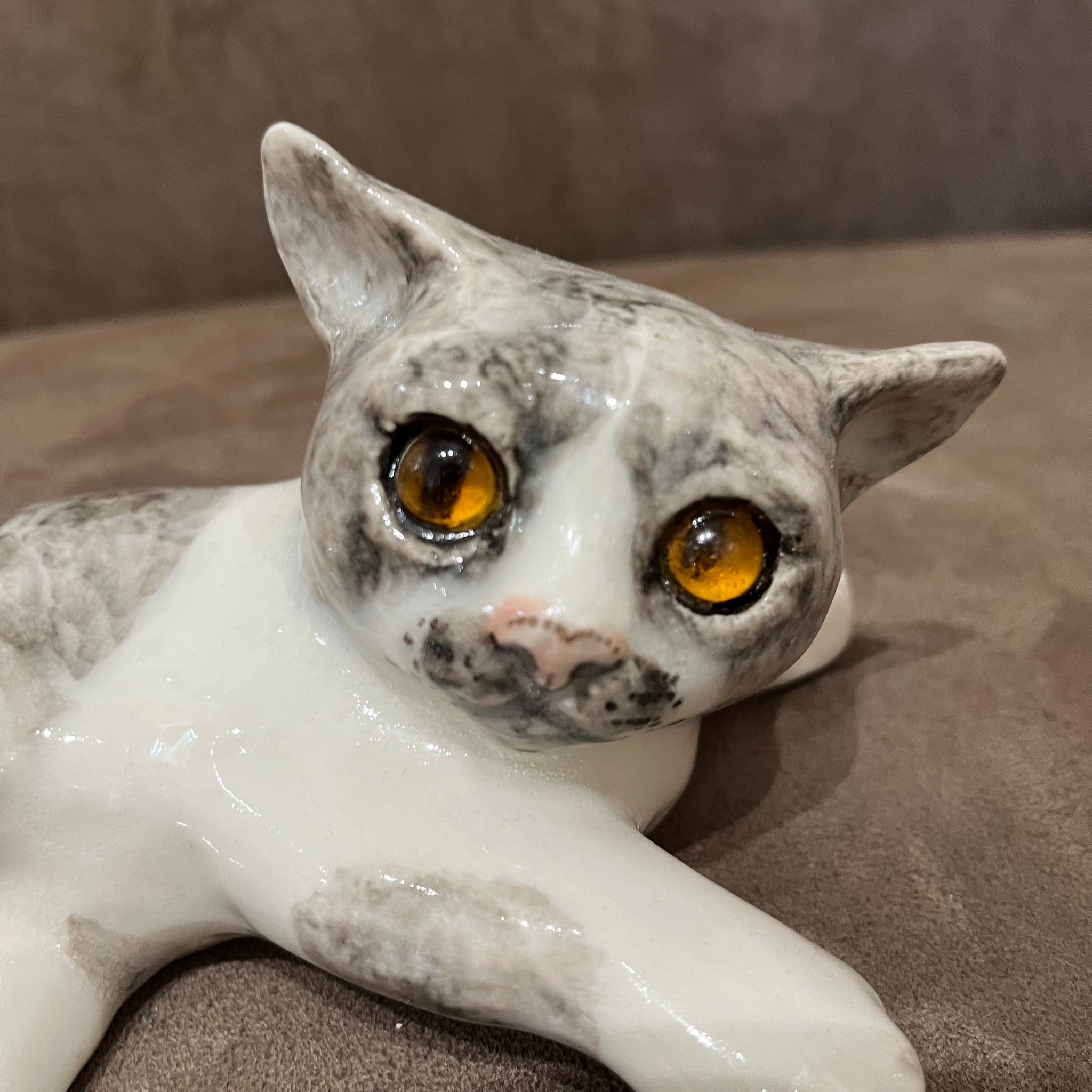 Winstanley Grey & White Size 2