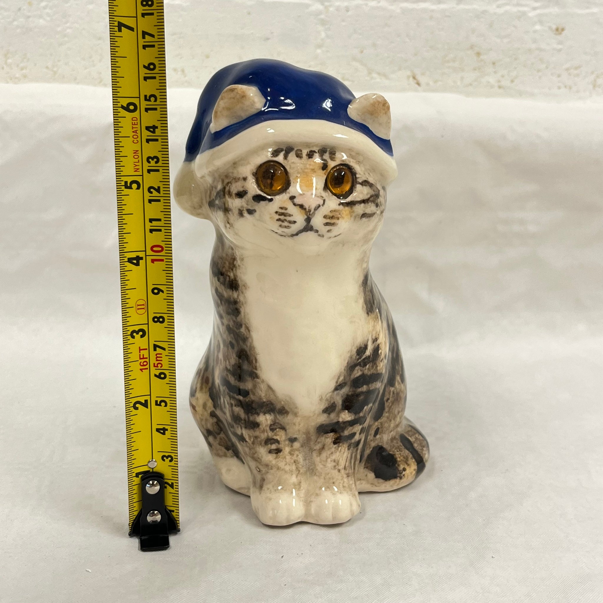 Winstanley Tabby & White Blue Santa Hat Cat - Size 2