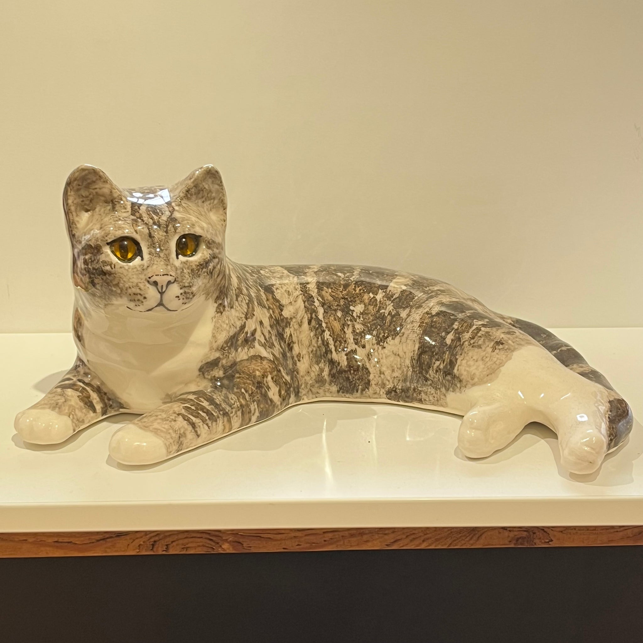 Tabby & White Winstanley Cat Reclining - Size 7