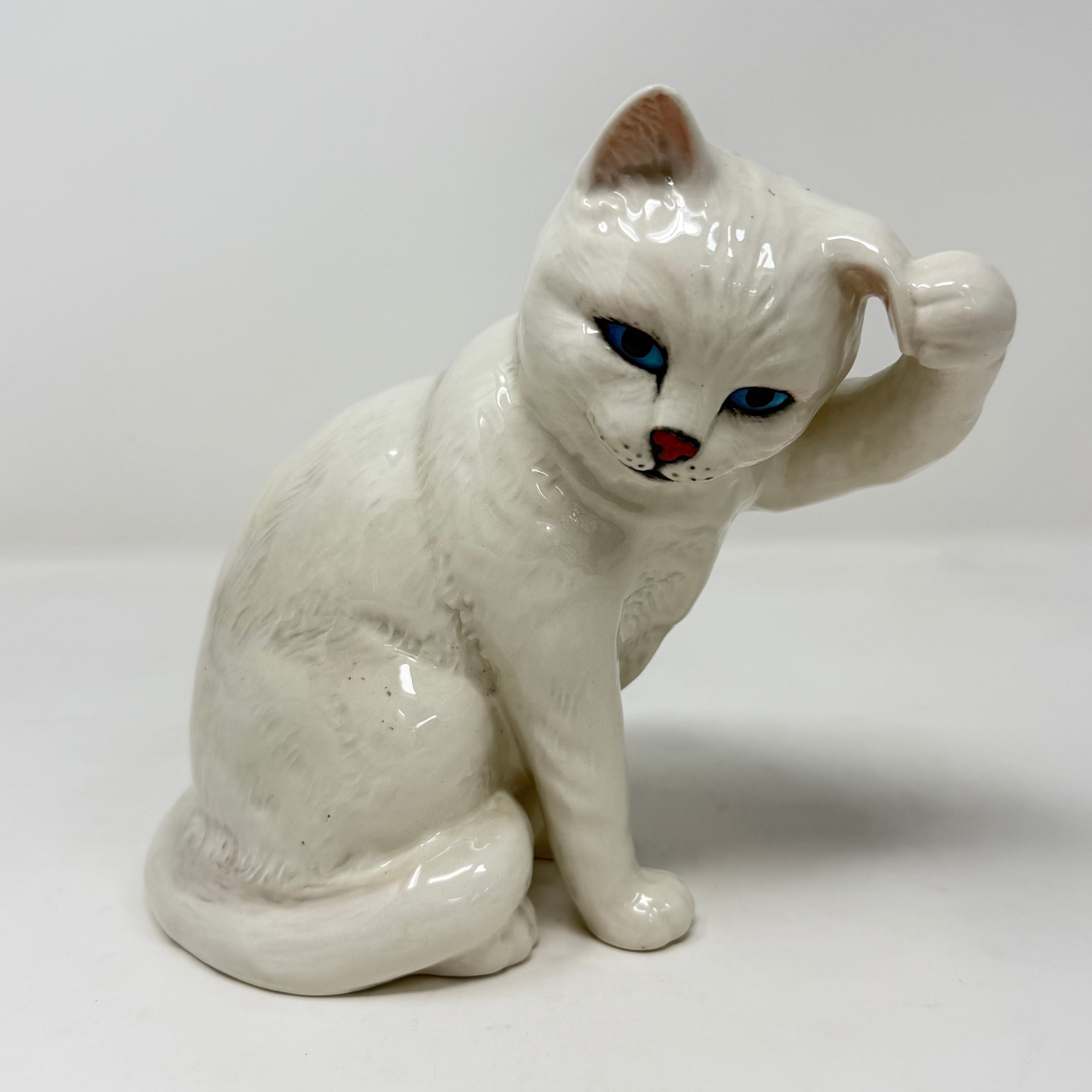 Vintage Beswick England White Persian Cat Seated Scratching Ear 1877