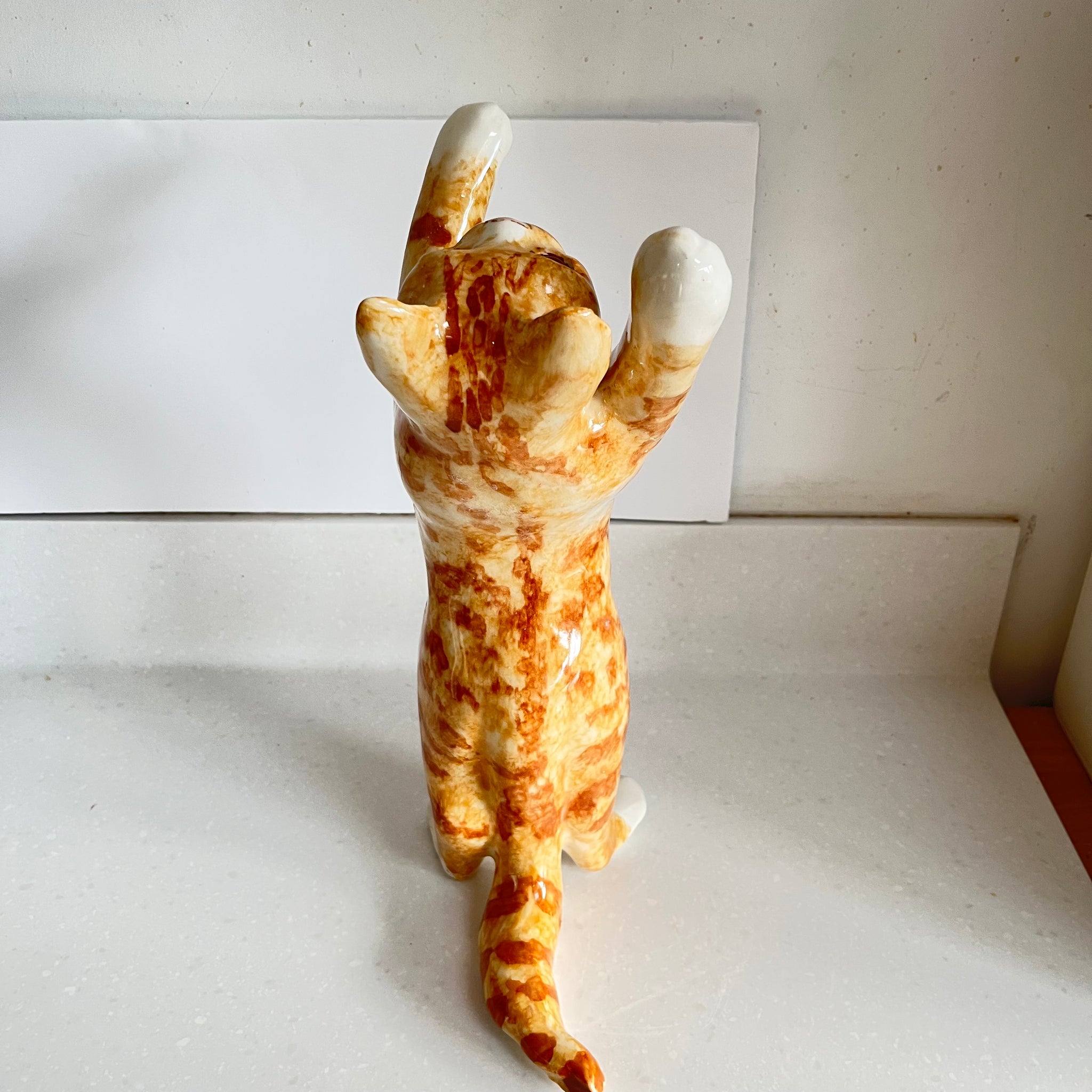Winstanley Ginger Cat Playing - Size 5
