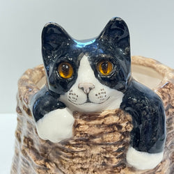 Black & White Winstanley Cat Planter - Size 4