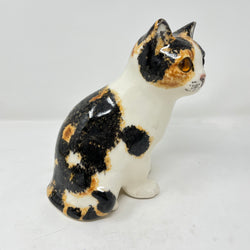 Winstanley Calico Cat Sitting Up - Size 3