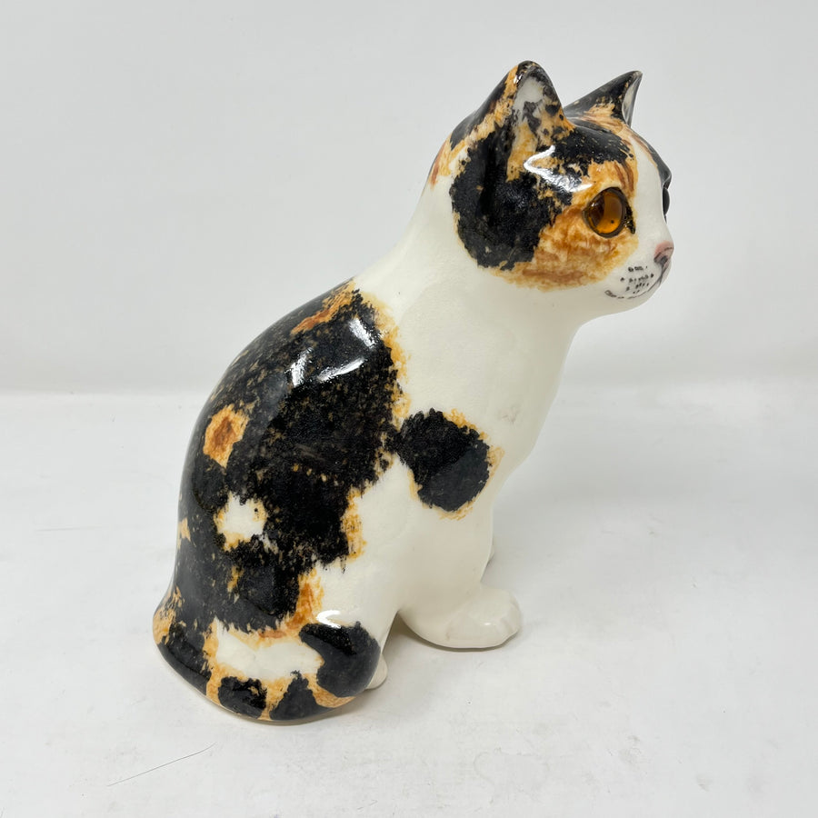 Winstanley Calico Cat Sitting Up - Size 3
