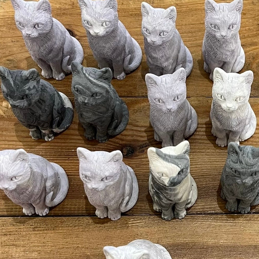 Original Lucky Cat, colours vary