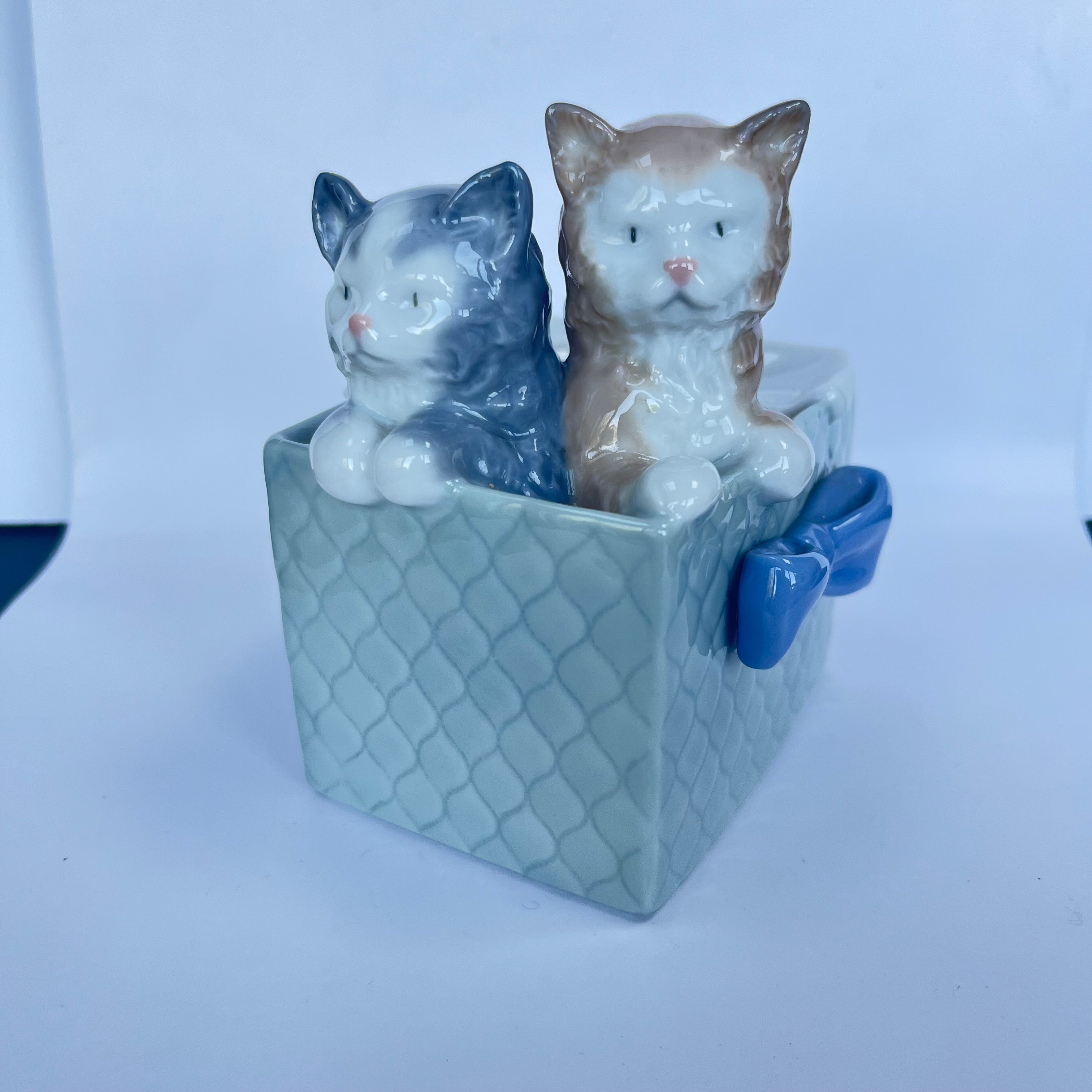 Vintage NAO A Purrfect Gift 1080 Kittens in Basket