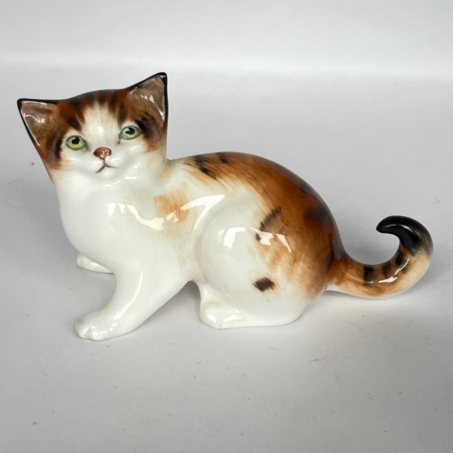 Vintage Royal Doulton Character Kitten HN2584