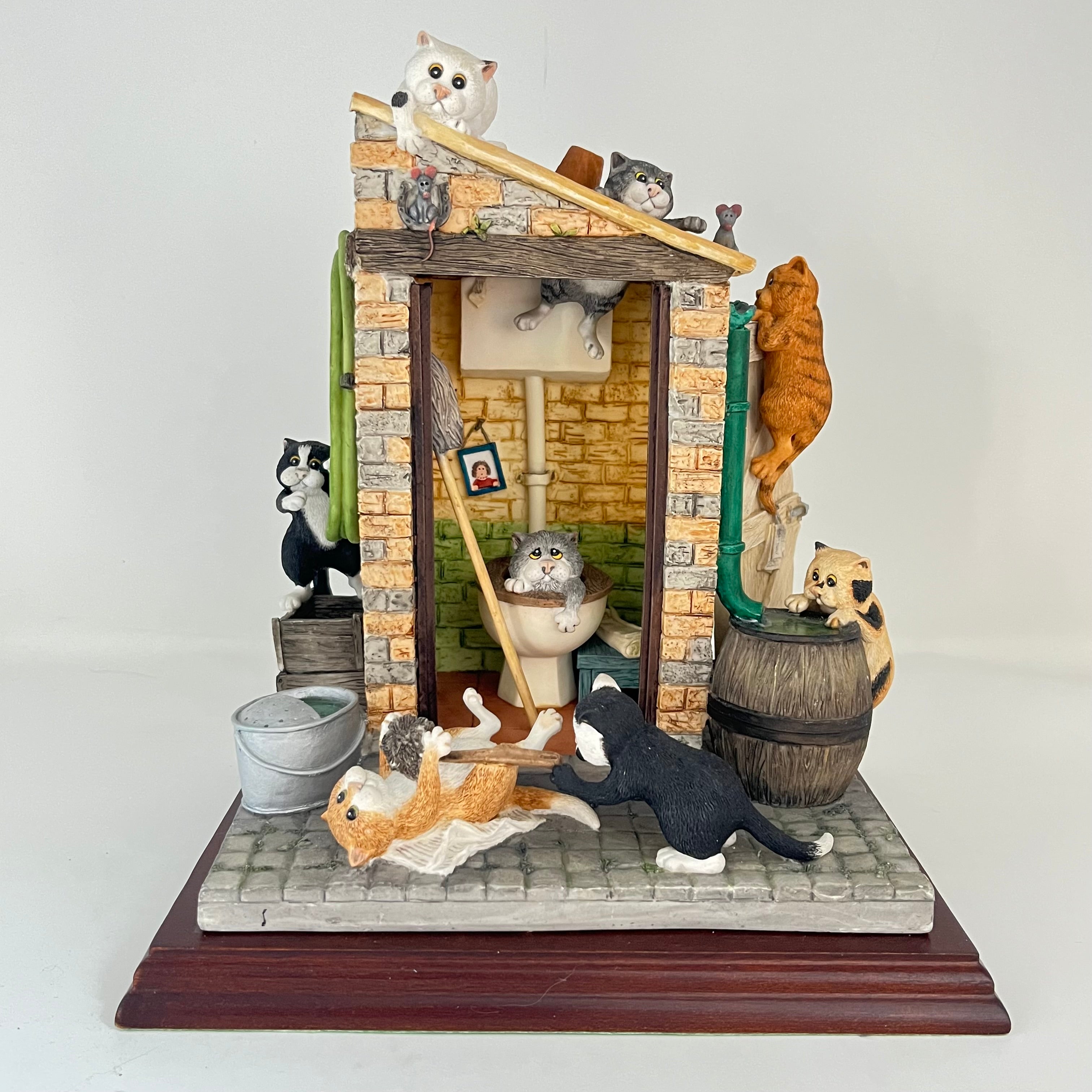 Vintage Outside Privy Comic & Curious Cats A4961 RARE LTD EDN