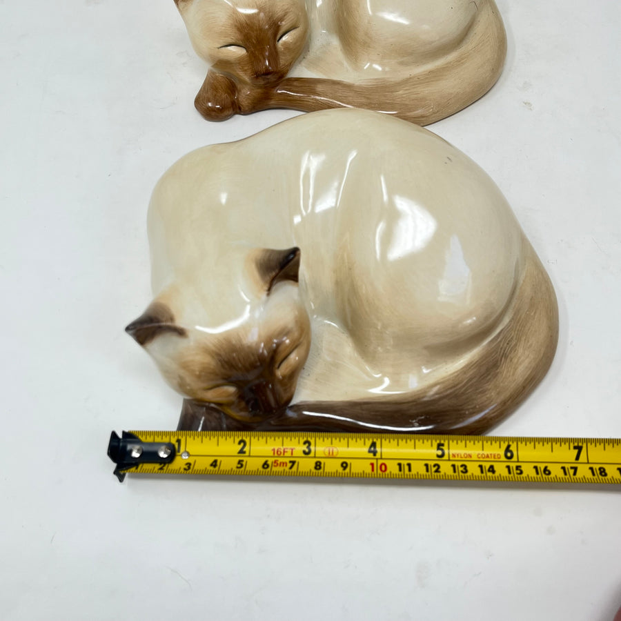 Rare Pair: Just Cats & Co. Siamese Figurines – Early Hand-Painted "SM" – Excellent Vintage Condition