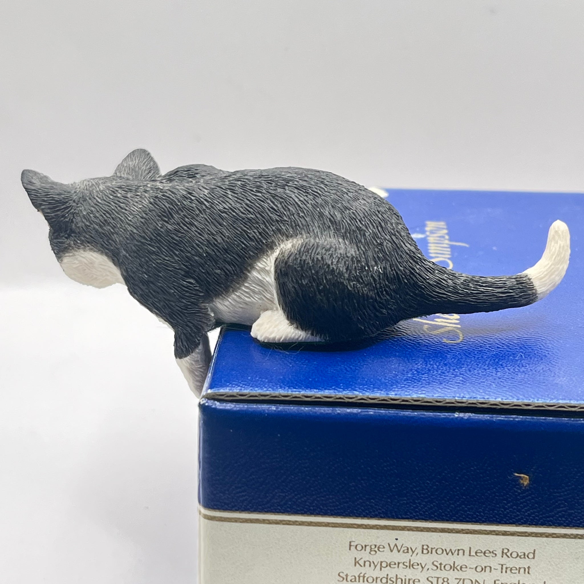 Vintage Sherratt & Simpson Black & White Cat Shelf Hanging Paw (Boxed)