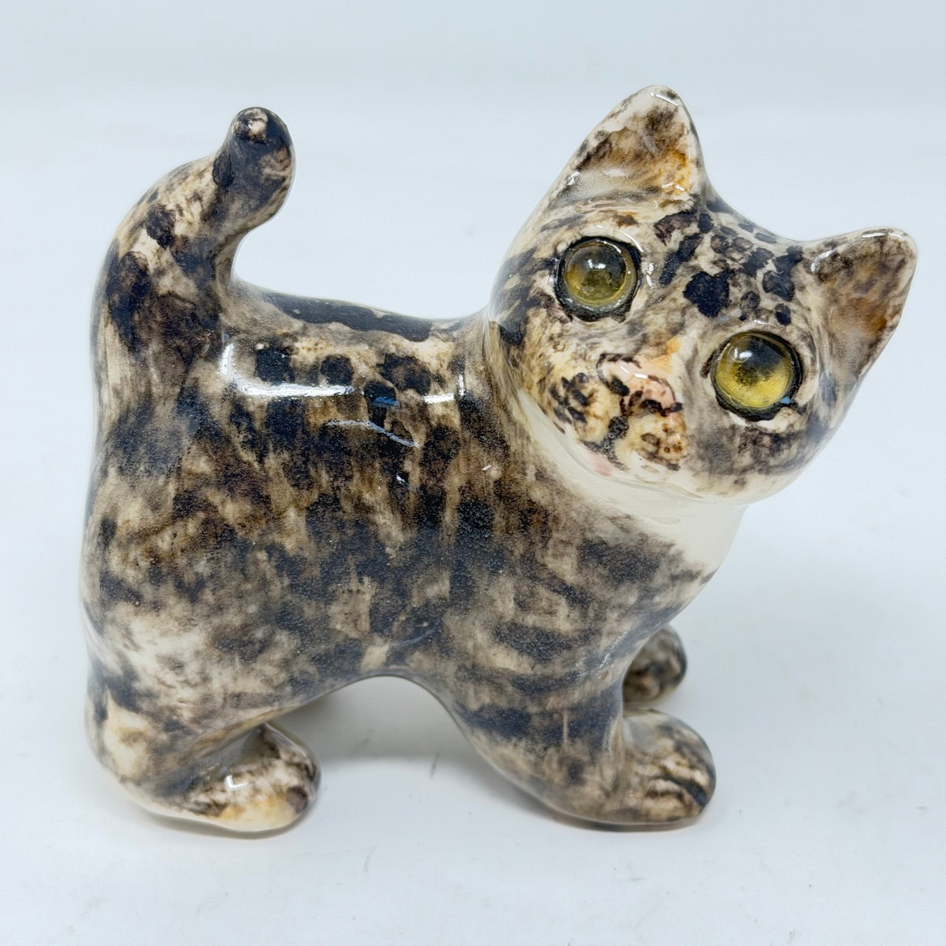 Winstanley Head Turned Tabby Cat - Size 1
