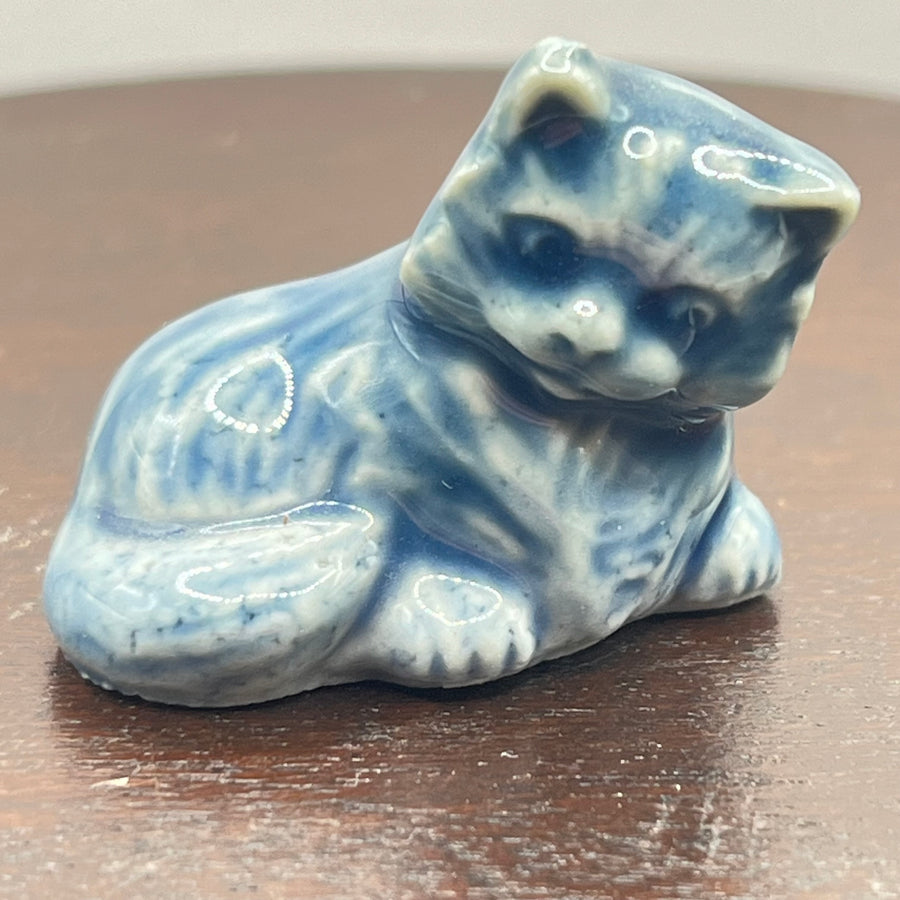 Vintage Wade Blue Cat Laying Down