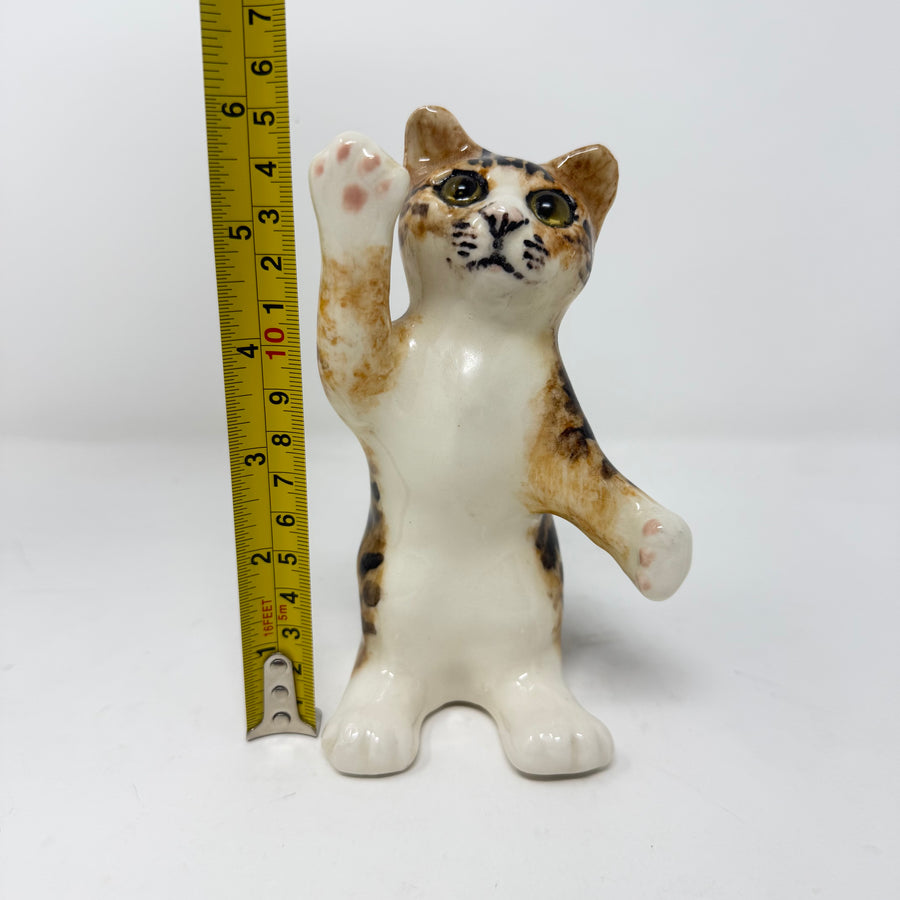 Winstanley Tabby Cat Paw Up Size 2